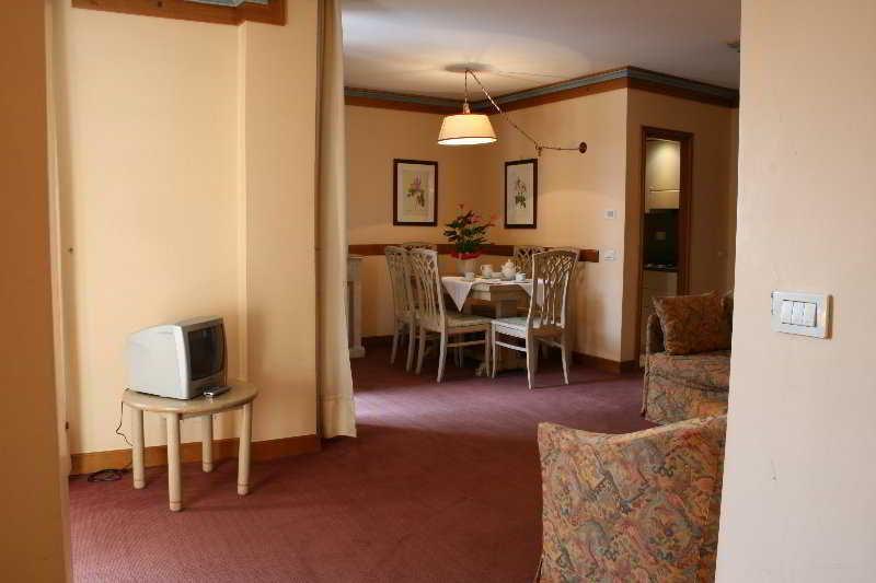 Rta Hotel Catturani Madonna Extérieur photo