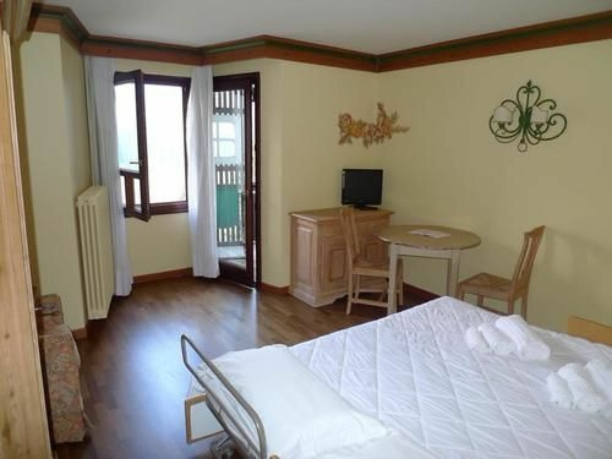 Rta Hotel Catturani Madonna Extérieur photo